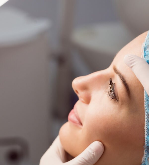 Rinoplastika (40/50 yaş)